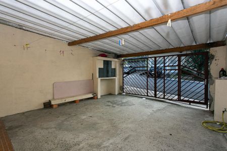 Casa para alugar com 45m², 1 quarto e 1 vaga Casa para alugar com 45m², 1 quarto e 1 vagaGaragem