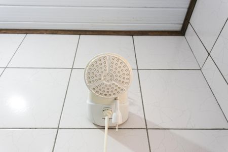Banheiro  de casa para alugar com 1 quarto, 60m² em Parque Boturussu, São Paulo