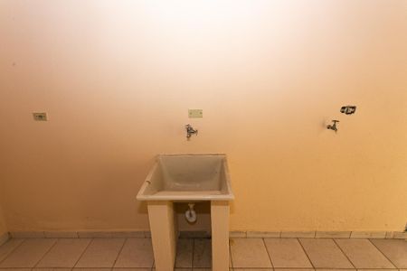 Casa para alugar com 60m², 1 quarto e 1 vaga Casa para alugar com 60m², 1 quarto e 1 vagaÁrea de Serviço