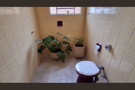 Casa para alugar com 300m², 3 quartos e 4 vagasBanheiro Social 2