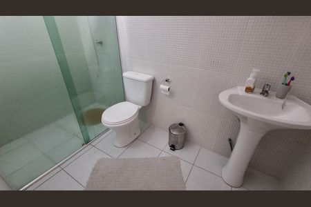 Casa para alugar com 300m², 3 quartos e 4 vagasBanheiro Social 1