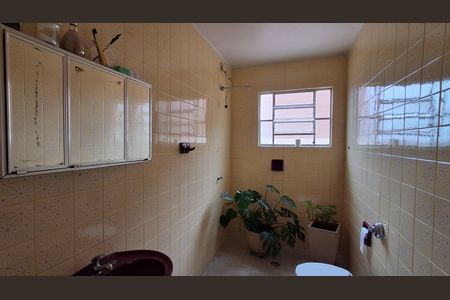 Casa para alugar com 300m², 3 quartos e 4 vagasBanheiro Social 2