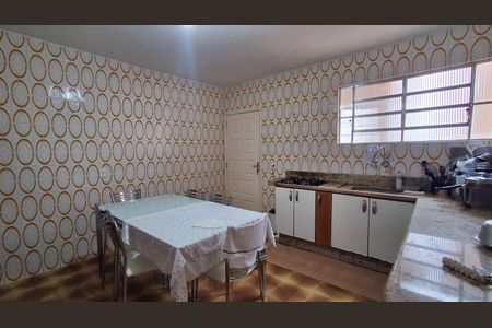 Casa para alugar com 300m², 3 quartos e 4 vagasCozinha 