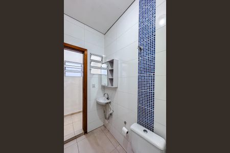 Banheiro de casa à venda com 2 quartos, 110m² em Vila Regente Feijó, São Paulo