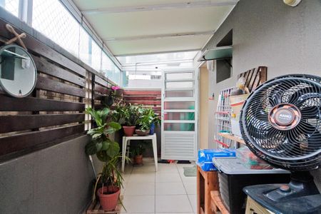 Apartamento à venda com 69m², 2 quartos e 1 vagaÁrea de Serviço
