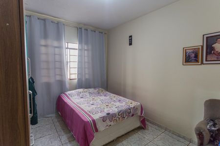 Quarto 1 de casa à venda com 3 quartos, 300m² em Ipê, Belo Horizonte