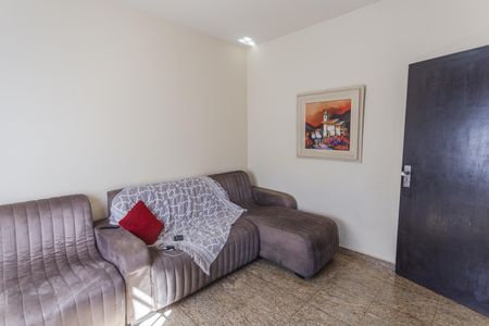 Sala 1 de casa à venda com 3 quartos, 300m² em Ipê, Belo Horizonte
