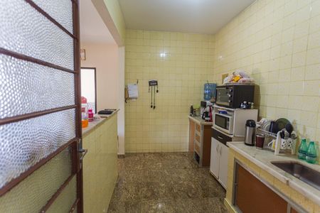Casa à venda com 300m², 3 quartos e 4 vagasCozinha 1