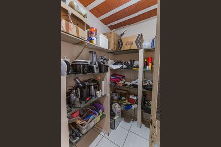 Casa à venda com 300m², 3 quartos e 4 vagasDespensa da Cozinha 2