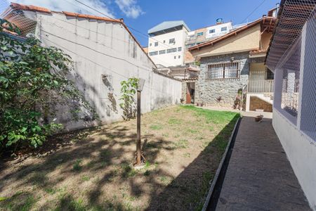 Casa à venda com 300m², 3 quartos e 4 vagasJardim/Entrada