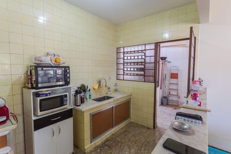Casa à venda com 300m², 3 quartos e 4 vagasCozinha 1