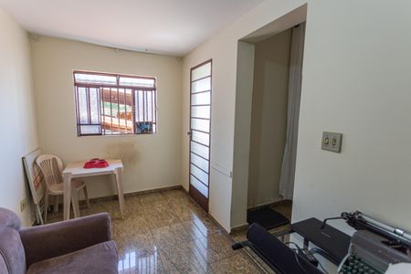 Sala 2 de casa à venda com 3 quartos, 300m² em Ipê, Belo Horizonte