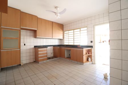 Casa para alugar com 197m², 4 quartos e 3 vagasCozinha