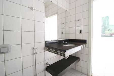 Casa para alugar com 197m², 4 quartos e 3 vagasBanheiro Social