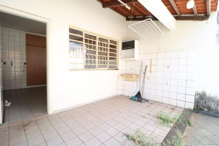 Casa para alugar com 197m², 4 quartos e 3 vagasÁrea de Serviço