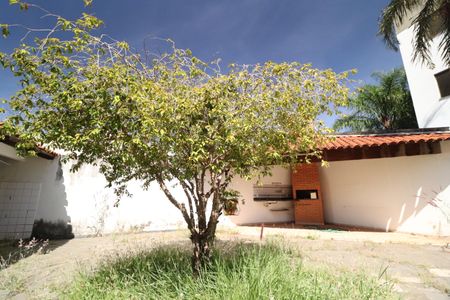 Casa para alugar com 197m², 4 quartos e 3 vagasQuintal