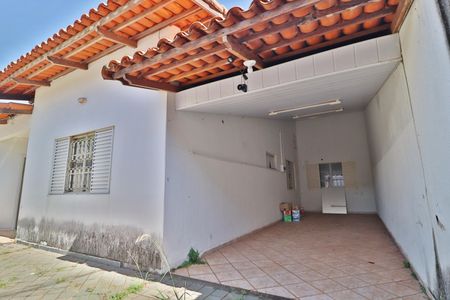 Casa para alugar com 197m², 4 quartos e 3 vagasFachada