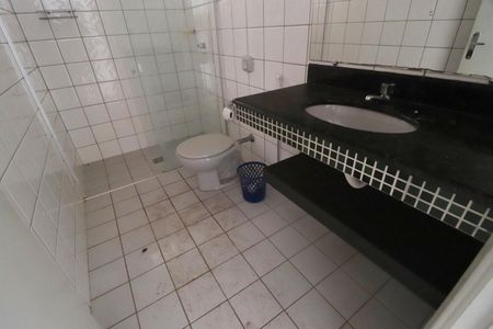 Casa para alugar com 197m², 4 quartos e 3 vagasBanheiro Social