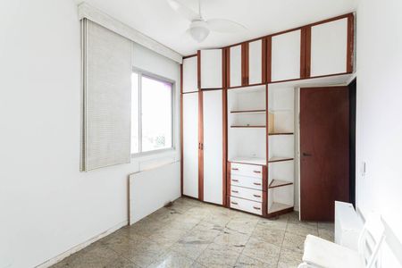 Apartamento à venda com 174m², 4 quartos e 2 vagasQuarto 2