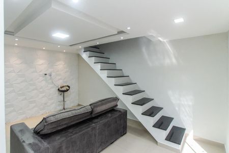 Sala de casa para alugar com 2 quartos, 85m² em Jardim Virginia Bianca, São Paulo