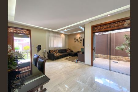 Casa para alugar com 3 quartos, 360m² em Eldoradinho, Contagem