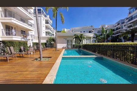 Apartamento para alugar com 101m², 2 quartos e 2 vagas Apartamento para alugar com 101m², 2 quartos e 2 vagasÁrea comum - Piscina