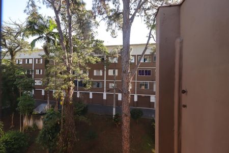 Apartamento à venda com 72m², 2 quartos e 2 vagasVista da Área de Serviço