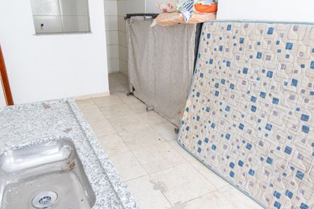 Sala/Cozinha de casa para alugar com 1 quarto, 38m² em Guaratiba, Rio de Janeiro