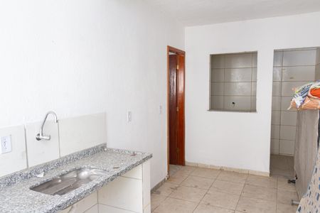 Sala/Cozinha de casa para alugar com 1 quarto, 38m² em Guaratiba, Rio de Janeiro