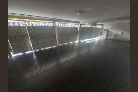 Casa à venda com 256m², 4 quartos e 6 vagasÁrea externa