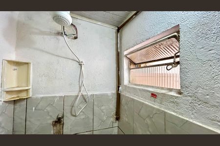 Casa para alugar com 60m², 2 quartos e sem vagaBanheiro da Suíte