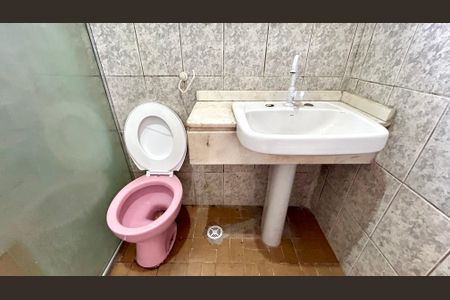 Casa para alugar com 60m², 2 quartos e sem vagaBanheiro 1