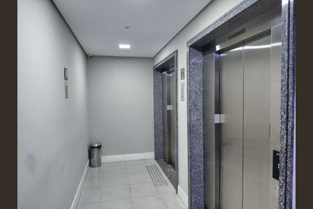Apartamento à venda com 41m², 2 quartos e sem vagaElevadores