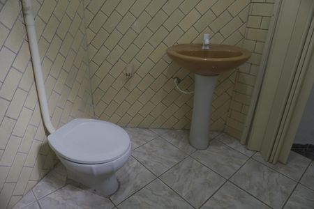 Casa para alugar com 70m², 1 quarto e 1 vagaBanheiro social