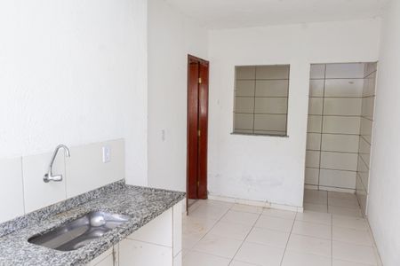 Sala/Cozinha de kitnet/studio para alugar com 1 quarto, 43m² em Guaratiba, Rio de Janeiro
