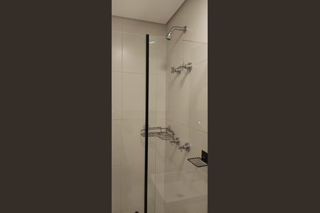 Banheiro  de kitnet/studio para alugar com 1 quarto, 22m² em Jardim das Acacias, São Paulo