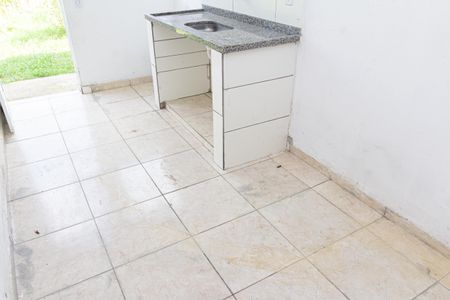 Sala/Cozinha de kitnet/studio para alugar com 1 quarto, 43m² em Guaratiba, Rio de Janeiro
