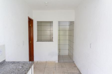 Sala/Cozinha de kitnet/studio para alugar com 1 quarto, 43m² em Guaratiba, Rio de Janeiro