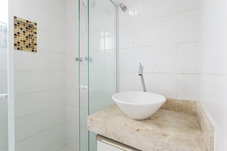 Apartamento para alugar com 68m², 2 quartos e 1 vagaBanheiro