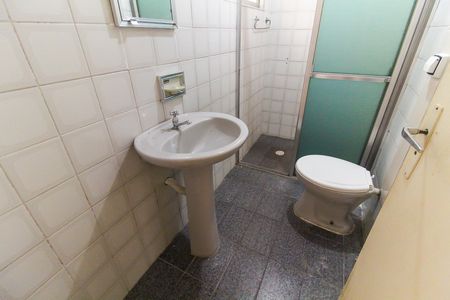 Casa à venda com 208m², 4 quartos e 3 vagasCasa 2 - Banheiro social