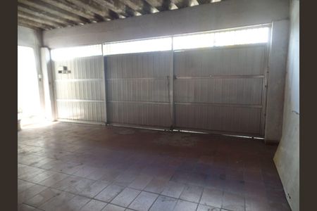 Casa à venda com 208m², 3 quartos e 3 vagasÁrea externa