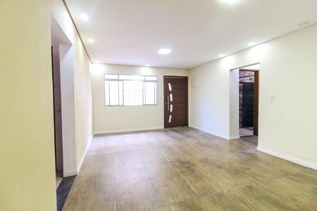 Sala de casa à venda com 4 quartos, 208m² em Guaianases, São Paulo