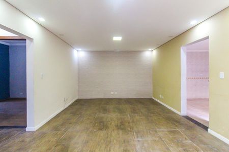 Casa à venda com 208m², 4 quartos e 3 vagasSala