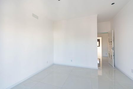 Casa à venda com 100m², 3 quartos e 2 vagas