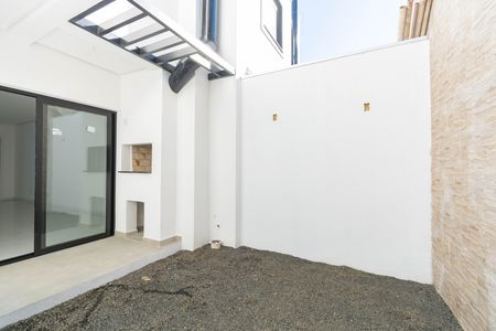Casa à venda com 100m², 3 quartos e 2 vagas