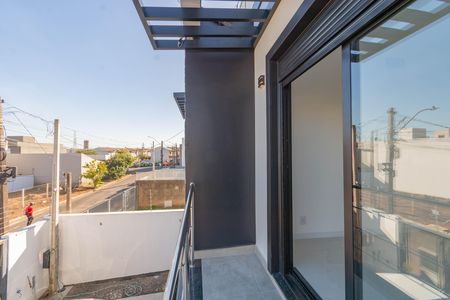 Casa à venda com 100m², 3 quartos e 2 vagas