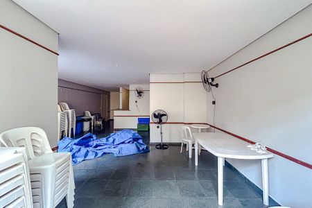 Apartamento para alugar com 74m², 2 quartos e 1 vagaÁrea comum - Salão de festas