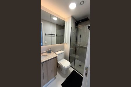Banheiro de apartamento para alugar com 1 quarto, 25m² em Vila Nova Conceição, São Paulo