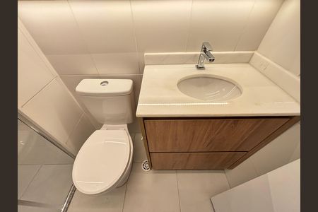 Apartamento para alugar com 26m², 1 quarto e sem vaga Apartamento para alugar com 26m², 1 quarto e sem vagaBanheiro da Suíte