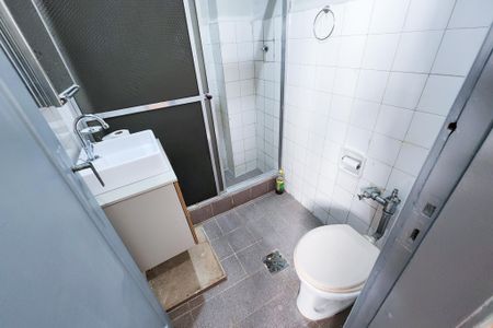 Banheiro  de apartamento para alugar com 1 quarto, 50m² em Centro, Rio de Janeiro